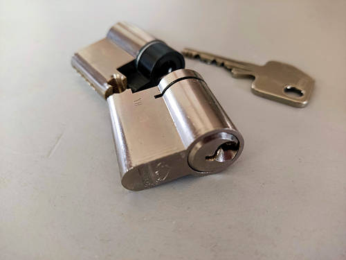 Schlüsseldienst Anton Kiesl - Beispiel für einen gebrochenen Schließzylinder